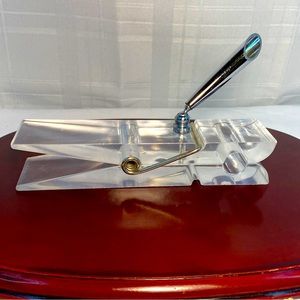 Vintage 1960’s Large Lucite Clothespin Pen & Note Holder